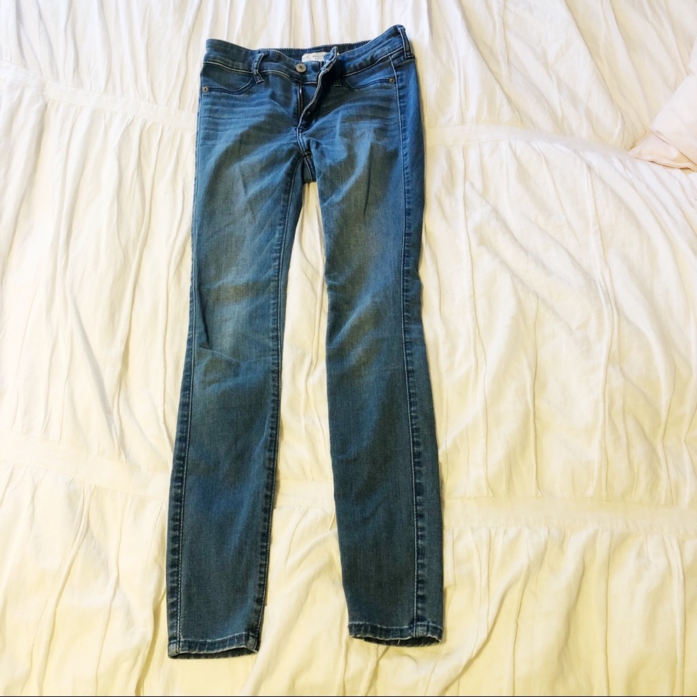 Abercrombie and Fitch 00 skinny medium wash jeans